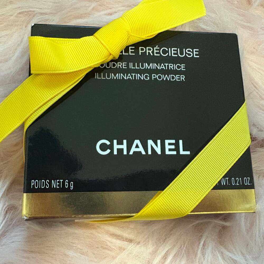 Chanel Poudre Signee De Chanel Illuminating Powder New Limited Edition